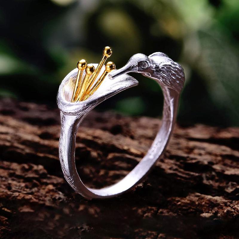 2026 New Design with Shiny Geometric Dual Tone Hummingbird Exquisite Jewelry and Personalized Temperament Ring