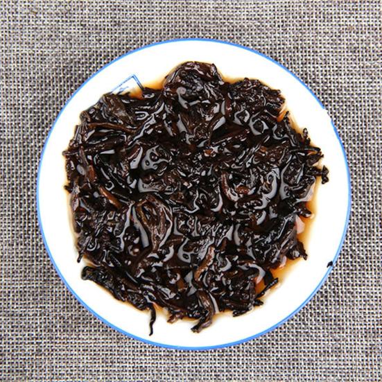 100 г Юньнаньский чай пуэр, хороший вкус, ароматный, выдержанный, ферментированный, естественное, легкое послевкусие, китайский травяной чай 2012 года