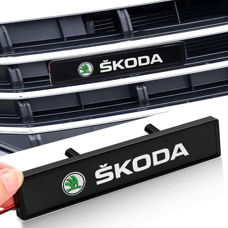 Наклейка на решетку радиатора автомобиля, эмблема R LINE, светодиодная подсветка для Skoda Octavia Superb Rapid Kodiaq Karoq Fabia Kamiq Roomster Citigo