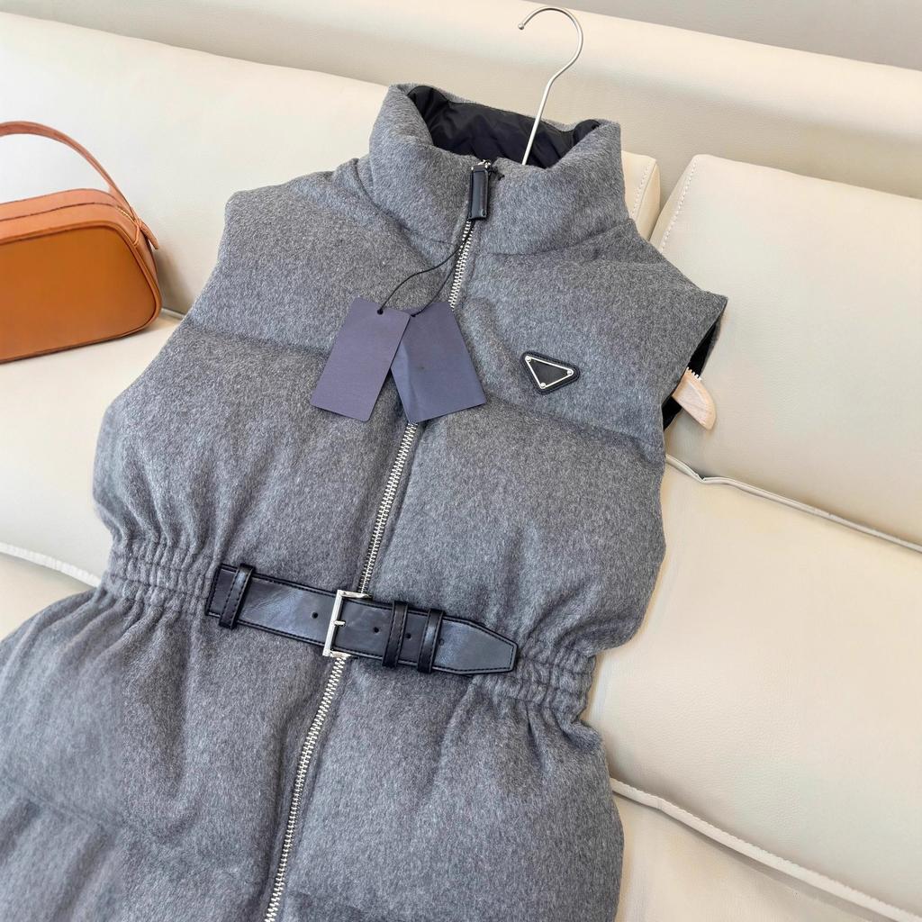 High version P home, new stand-up collar micro-standard triangular waist sleeveless windproof and cold vest down jacket