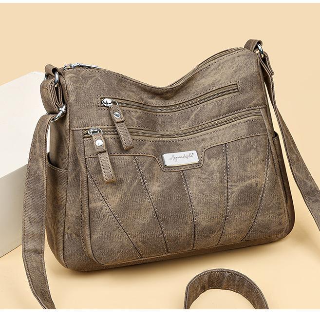 Сумка через плечо большой емкости из мягкой кожи для женщин. 2024. Новая модная и модная женская сумка среднего и пожилого возраста, сумка через плечо для матери.