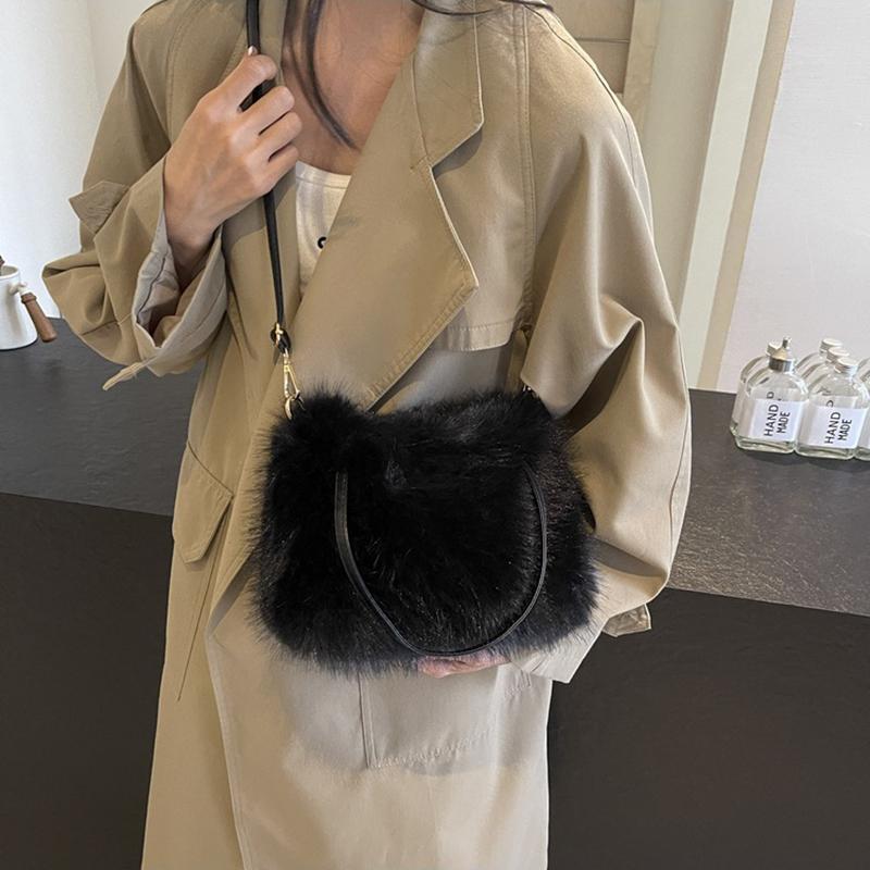 New Plush Bag Winter Women Fashion Handbags Cloud Faux Fur Purse Fashion Casual Women's Shoulder Bag Fluffy Bag
