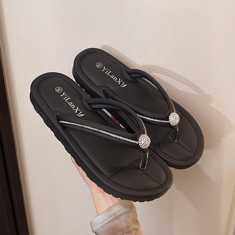 Pearl Flip-flops Women's 2025 Spring New Soft-bottomed Cool Slippers Street Photos Wear Versatile Flip-flops Women