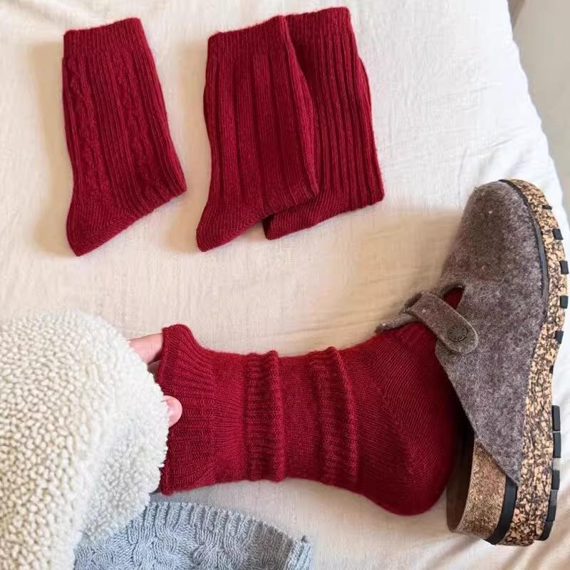 New Year'S Red Versatile Stacking Socks, Men'S And Women'S Natal Year White Medium Tube Socks, Wool Warm Calf Cotton Socks, Red Socks