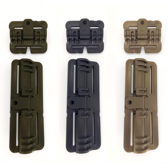 Отличная быстросъемная пряжка без перфорации, удобная, практичная.