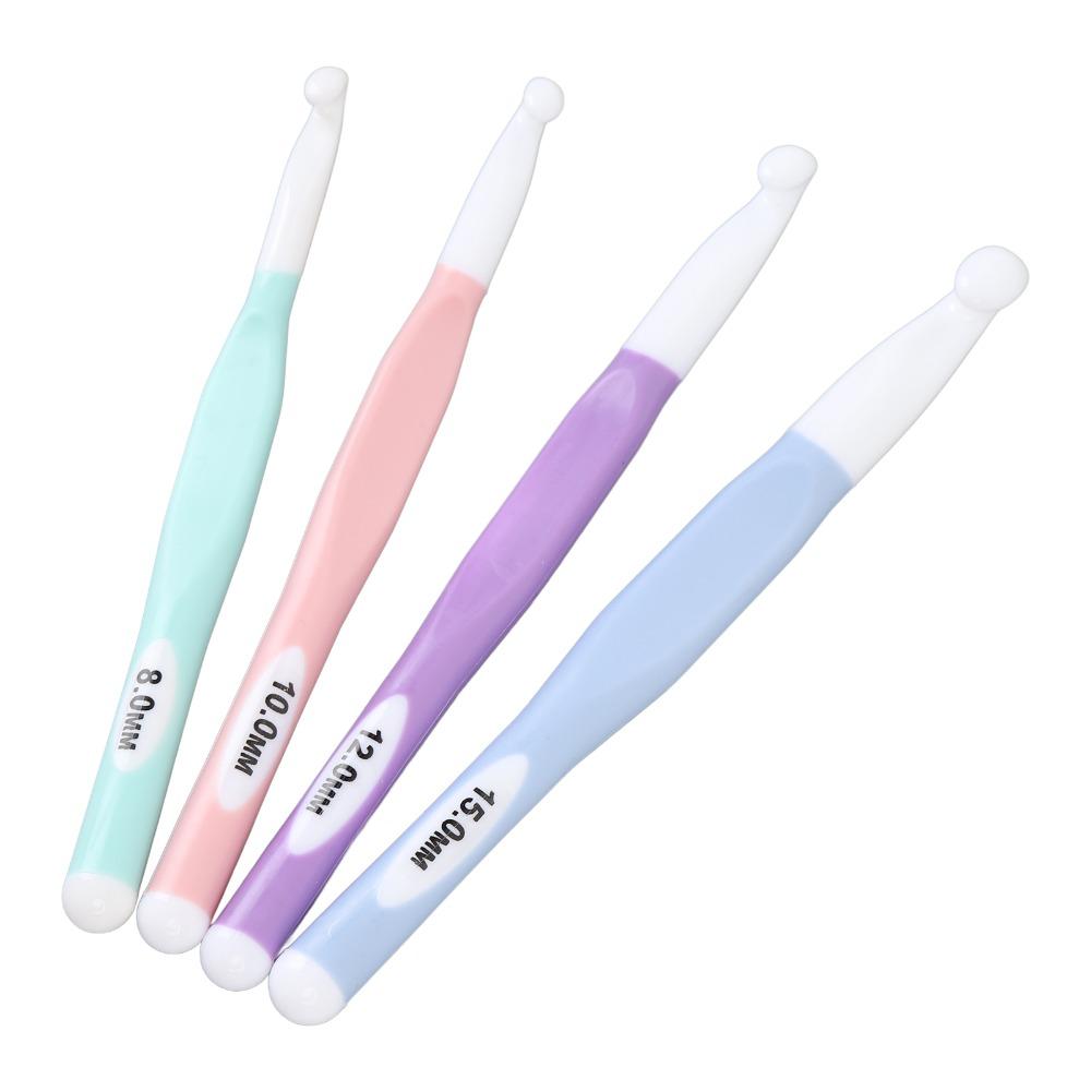 4pcs Ergonomic Handle Crochet Hook Set ABS TPR Handle Chunky Yarn Hooks For Rug Weaving