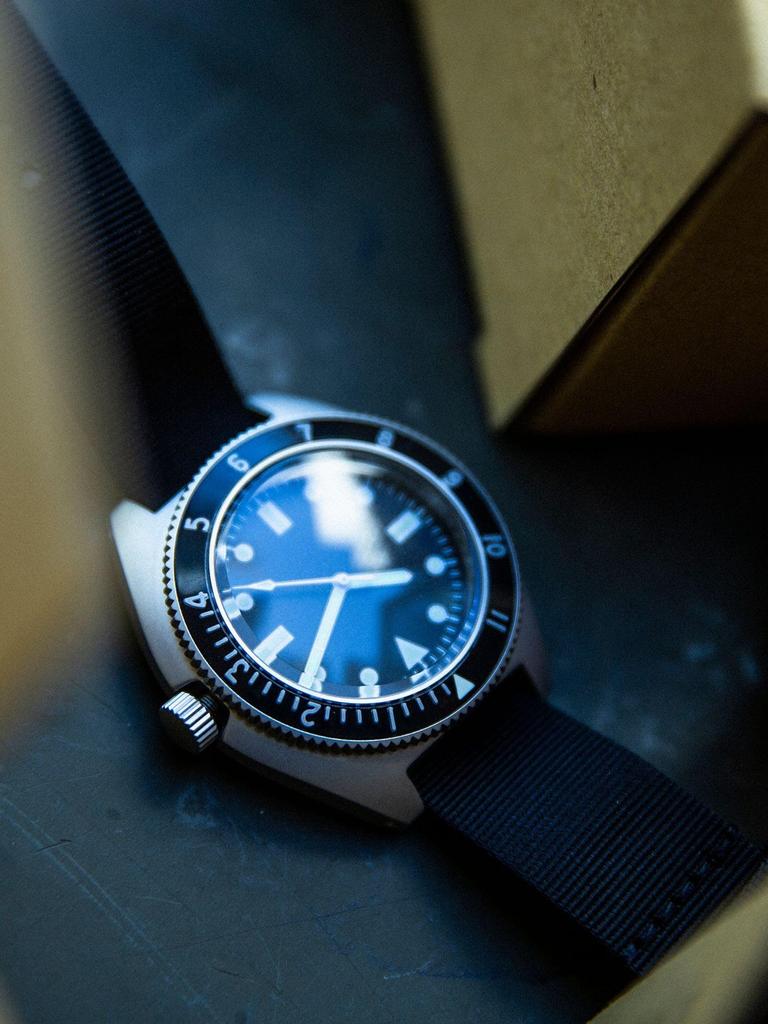 [BEAMS 100 Famous Items] [BEAMS Plus] Watch BENRUS × BEAMS PLUS Special Order TYPEI Men's SILVER FREE 38480003707 38480003707