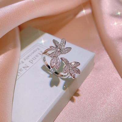 Niche Trendy Temperament Micro Inksulated Zircon Flower Ring для женщин Модное простое персонализированное кольцо с открытым ртом на указательный палец