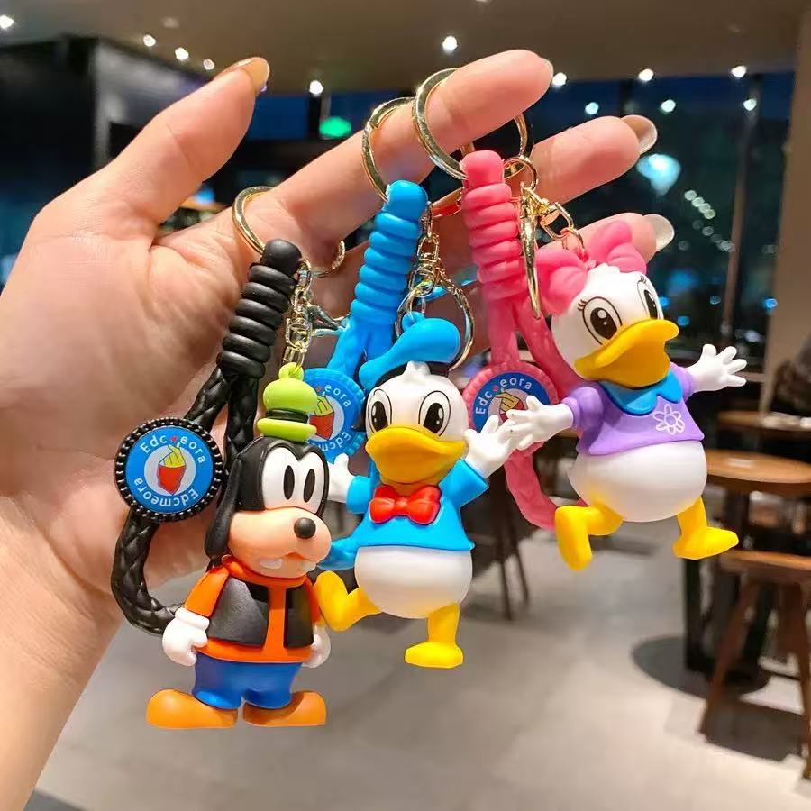 Donald Duck Classic Mickey Minnie Donald Duck Keychain Pendant Car Keychain Promotional Gift Night Market