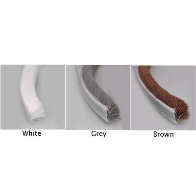  Лента уплотнения двери окна и полосы щетки Excluder проекта погоды с клеем