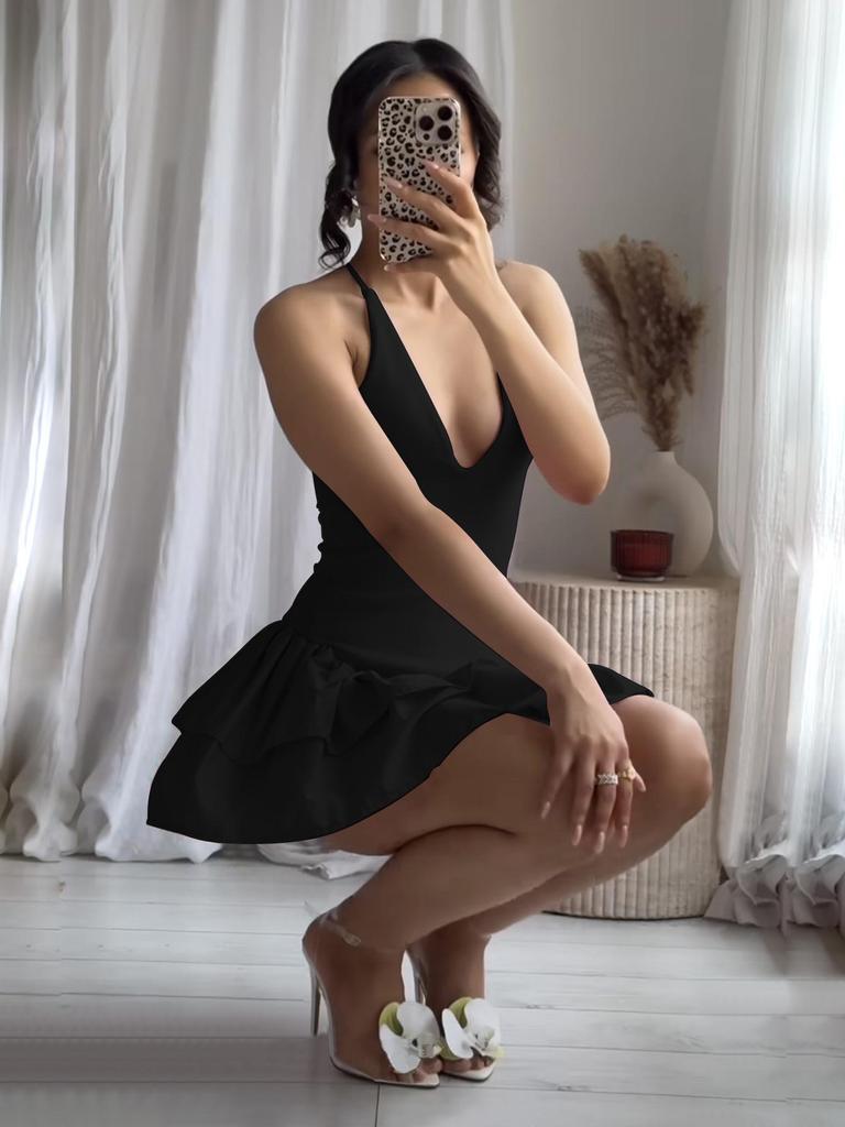 Женское летнее платье на бретельках с V-образным вырезом (Европа и Америка) - Без рукавов, Однотонное, С акцентом на талию, С открытой спиной, Короткое