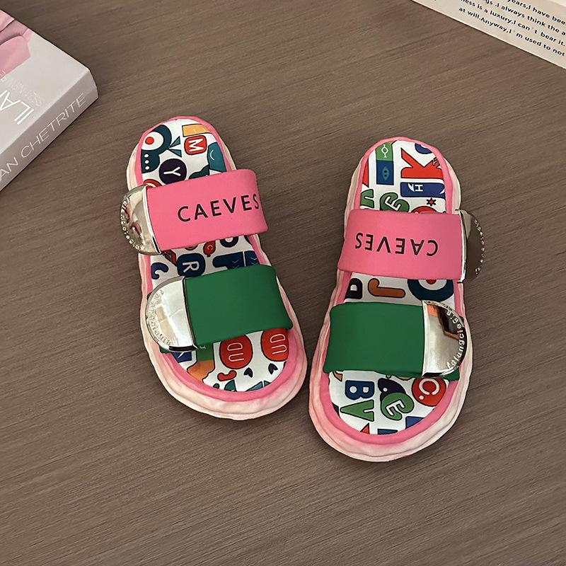 2025 новые красивые тапочки на толстой подошве, увеличивающие рост, для женщин, летняя одежда, высококачественная юбка, обувь для выхода на море, пляж