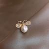 The Little Bee Anti-glare Magic Brooch Is A Versatile and Elegant Brooch for Women