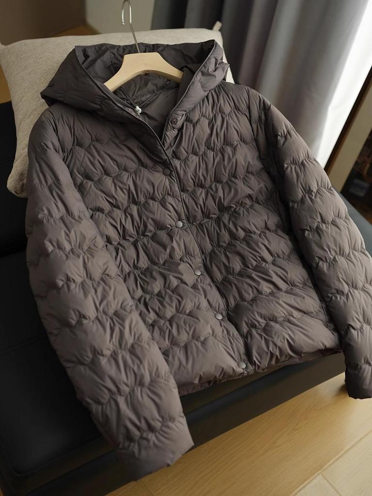 Графеновая легкая пуховая куртка с капюшоном