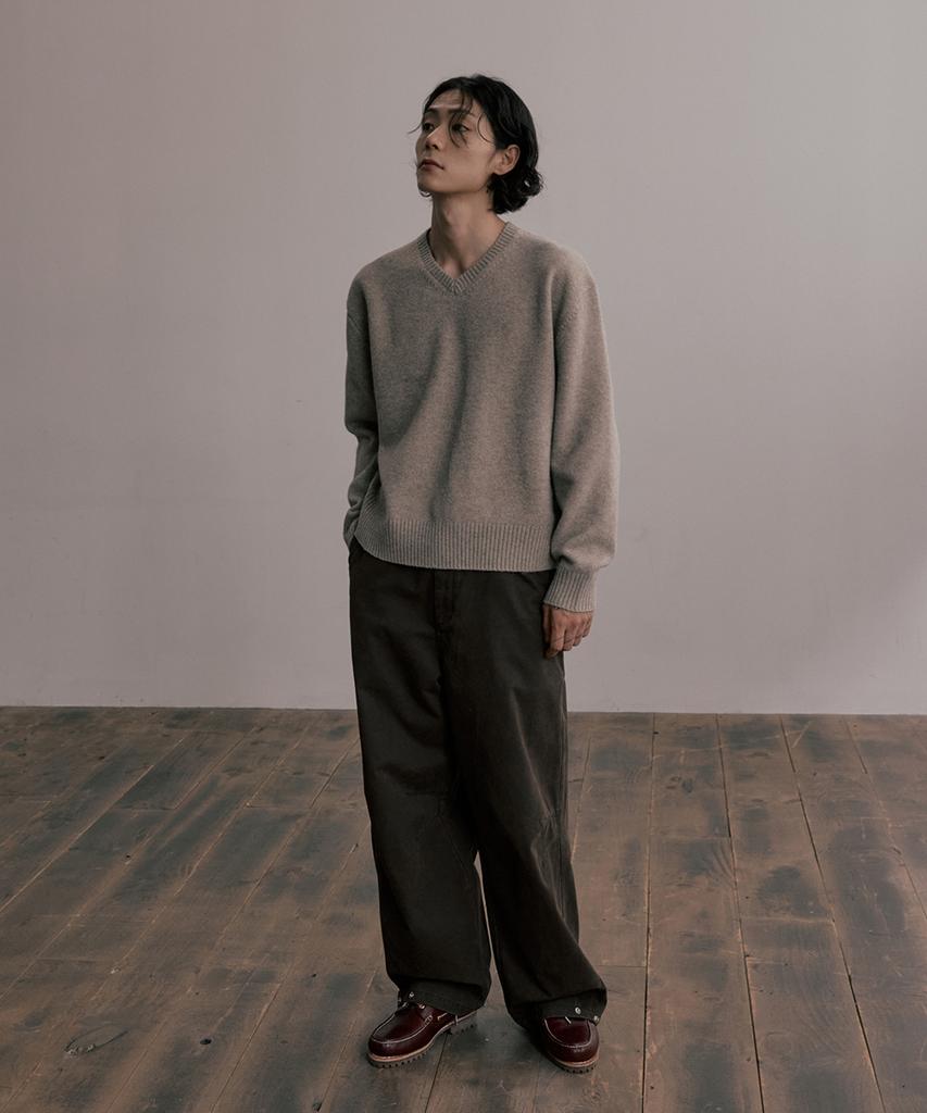 HOOVES Wool Blend V-Neck Crop Knit [Beige]