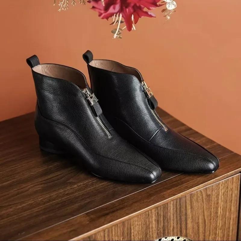 Женские ботильоны Зимние туфли на каблуках Кожаные зимние сапоги 2025 Трендовые дизайнерские короткие плюшевые теплые сапоги Элегантная обувь Ботинки Челси