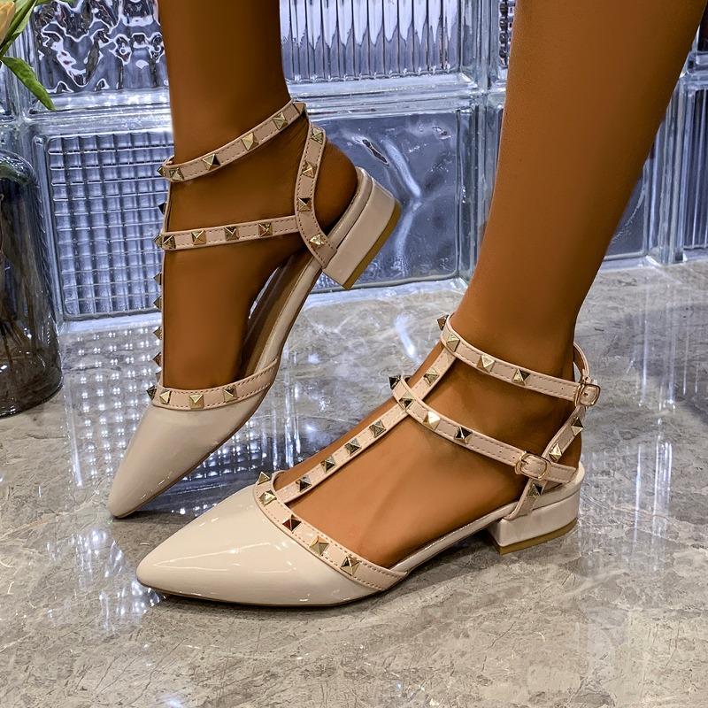 Fashion Fashion Low Heel Shoes Spring New Pointed Head Shallow Hollow Rivets with A Line with Anti-slip Wear-resistant Sandals