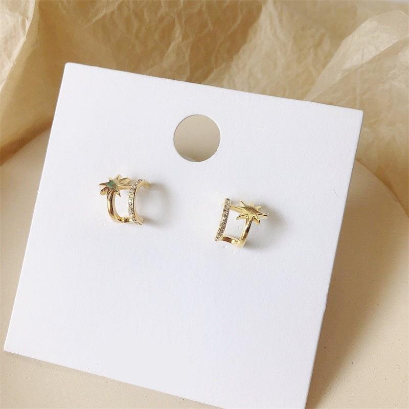 Серьги-гвоздики с бриллиантовой звездой из двух слоев могут быть солеными и сладкими, яркими Mori Girl Sense, модными и универсальными, темпераментными серьгами Octagram