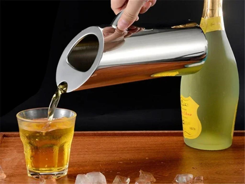Stainless Steel Water Pitcher Ice Guard Jar Container Fruit Juice Pitchers Red Wine Divider Containers BEER JAR Bar Drink Pot