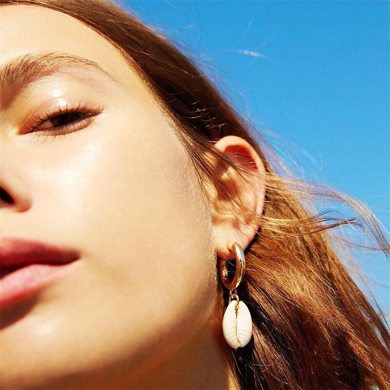 Bohemian White Shell Stud Earrings for Women Girls Cute Brincos Gold Dangle Earrings Fashion Jewelry Gifts for Girlfriend