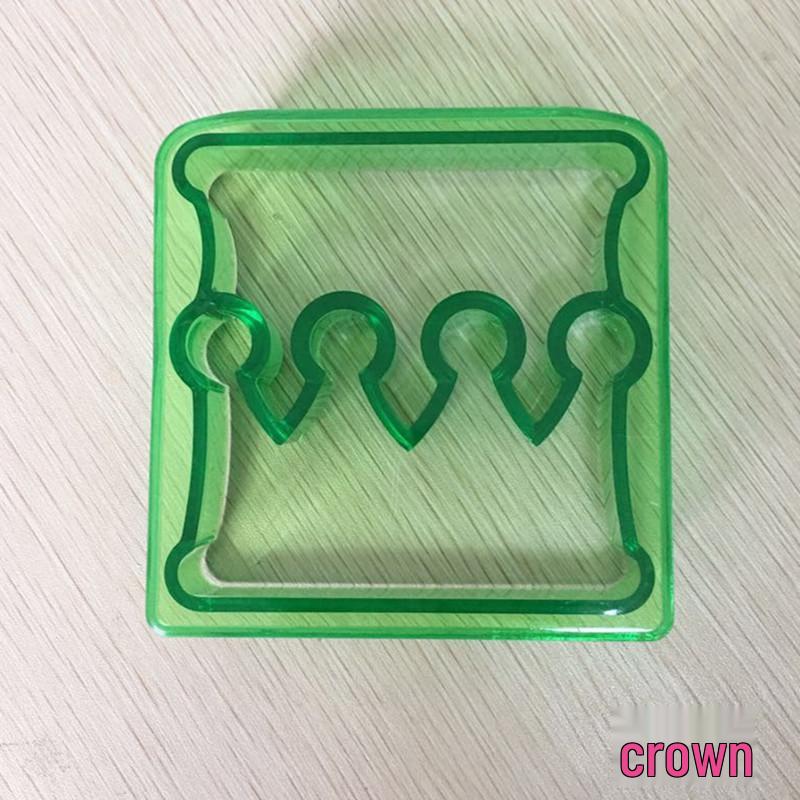 Dinosaur Sandwich Cutter Bread Mold, Plastic Bento DIY, Random Color