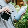 БУТЫЛКА БУТЫЛКА Бутылка для воды, 750 мл, с ремешком, легко чистить, удобно держать, 0,75 л Спортивная бутылка, Изолированная, Термос, с держателем для бутылки, Серая