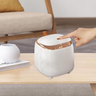 Компактное мусорное ведро с крышкой для офисного стола