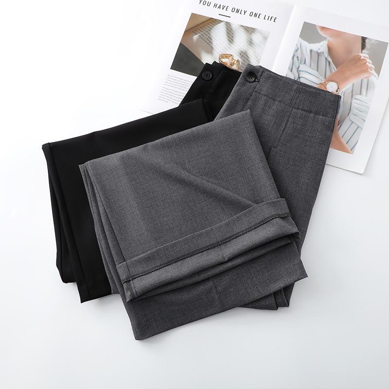 Женские серые брюки А-силуэта с широкими штанинами - Коллекция весна/лето 2025, Высокий класс, Свободный и драпирующийся стиль.