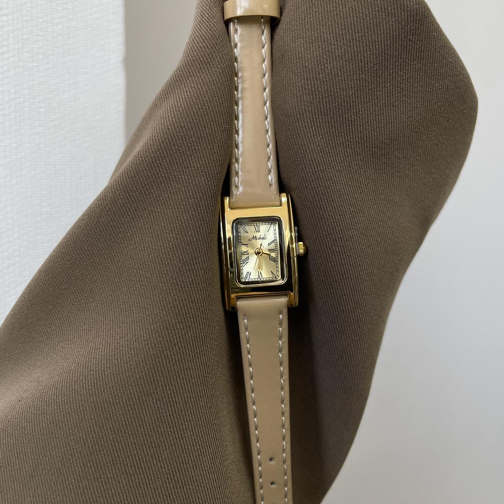 Retro square women's high-value workplace watch, new style, elegant and exquisite, quartz fashion watch, unique wristwatch.