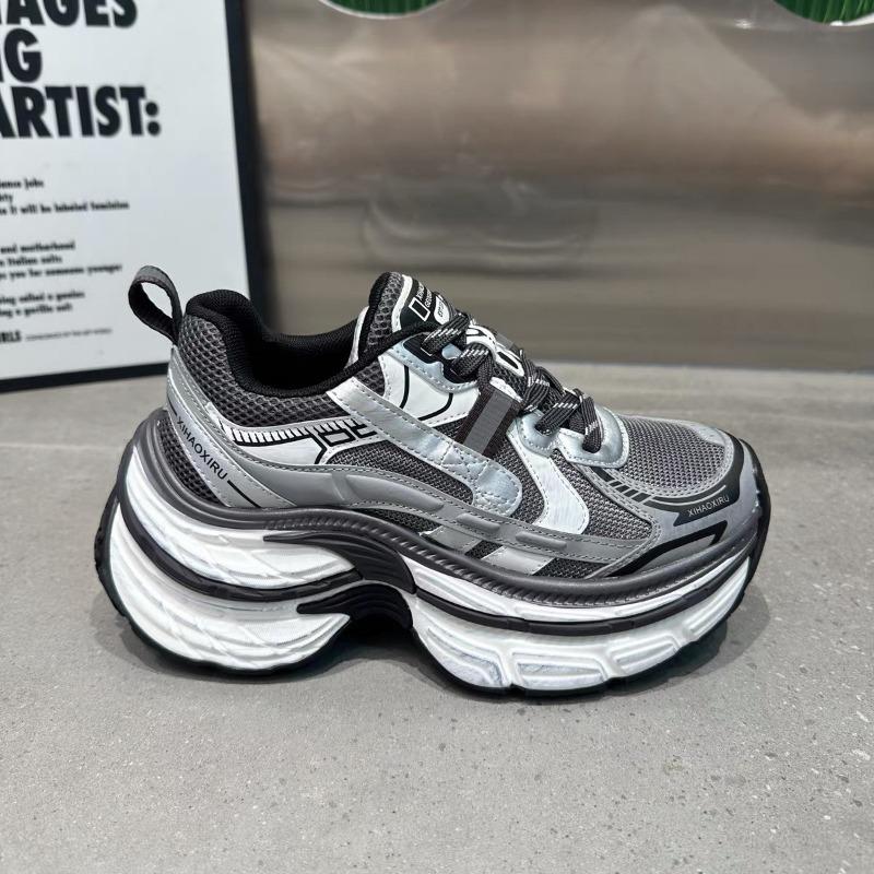 Осень 2024 года, новые популярные женские повседневные дышащие нескользящие низкие кроссовки на шнуровке с толстой подошвой для женщин