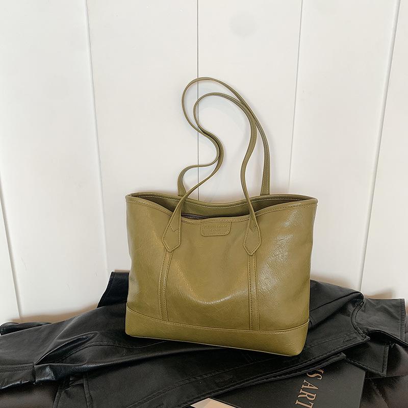 Retro Large-capacity Bag Women's 2025 Winter New Shoulder Bag Fashionable and Fashionable Commuter Tote Bag