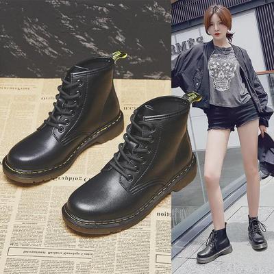 Классические ретро-ботинки Martin 1460 в британском стиле — короткие мотоциклетные ботинки из натуральной кожи с шестью отверстиями на плоской подошве и толстой подошвой.