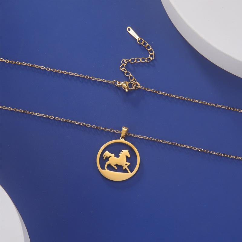 1 шт. Круглая подвеска-ожерелье Темперамент Инкрустированный бриллиантами Изысканная нержавеющая сталь Новогодний подарок Ожерелье с подвеской в виде лошади
