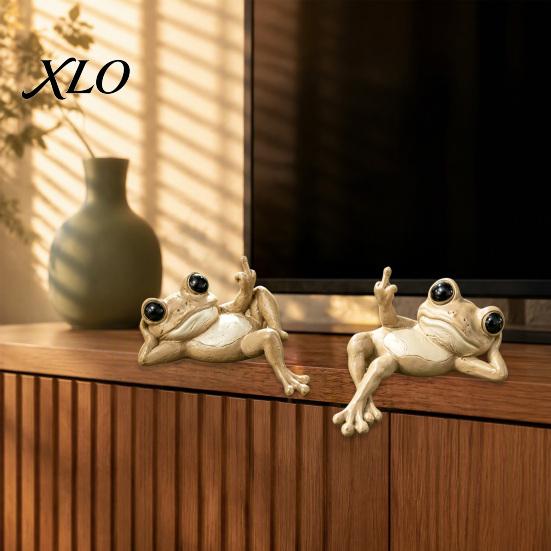 Desktop Resin Statue Funny Lounge Frog Figurine, Whimsical Lazy Statue, Novelty Office Desk Accessories Ornament for Bedroom Patio Balcony Garden