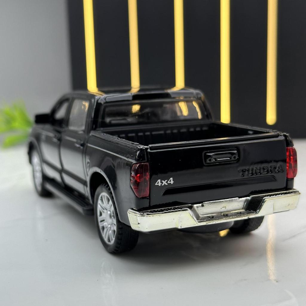 1/32 Масштаб Toyota Tundra Пикапы Литые автомобили Модель игрушки, игрушка из цинкового сплава со звуком и светом, откат, подарки на день рождения для детей
