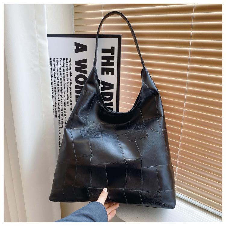 Повседневная мягкая сумка большой вместимости женская 2024 осень новая сумка через плечо в иностранном стиле текстурная сумка-тоут