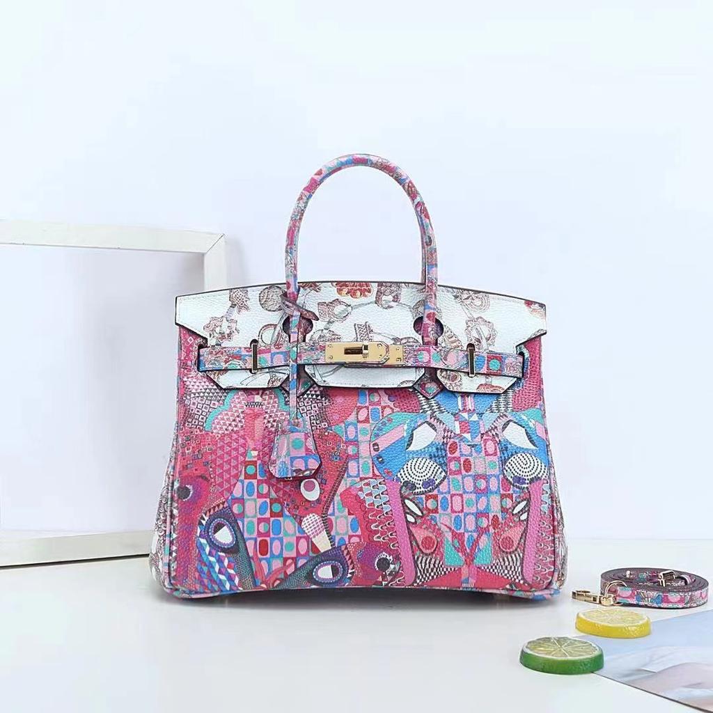 Новая модель 2025 года, окрашенная сумка, женская сумка из натуральной кожи первого слоя, портативная сумка через плечо, персонализированный узор с животными