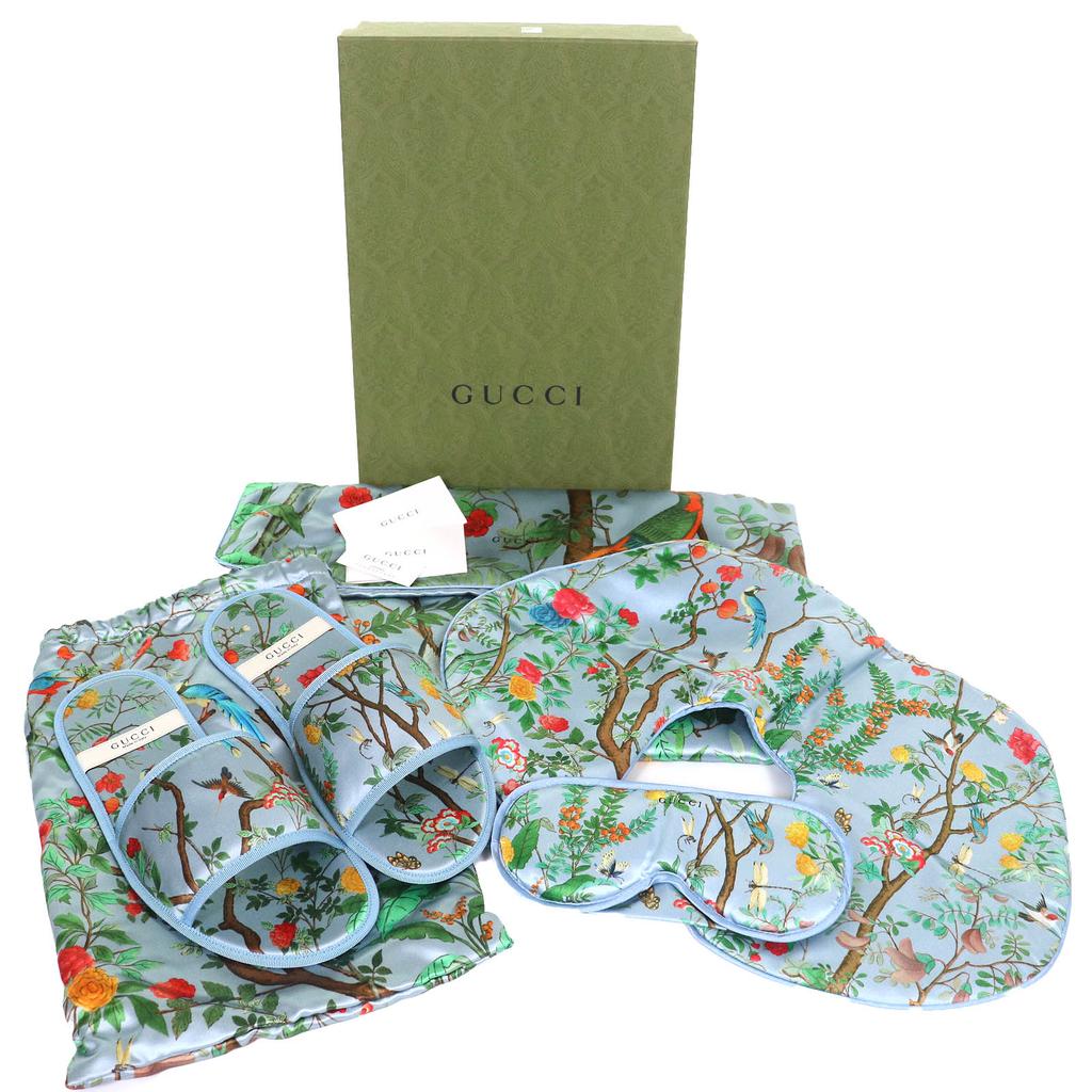 Pristine GUCCI Other Botanical Travel Set: Eye Mask, Air Pillow, and Slippers 3-Piece L Used