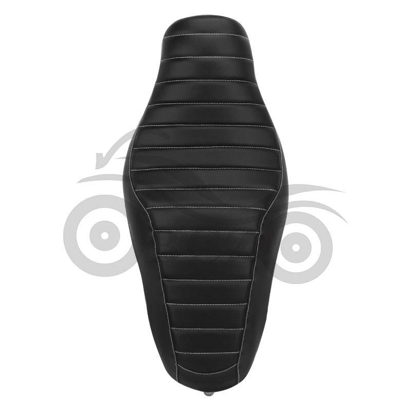 Цельное сиденье Harley Sportster 883/1200 с горизонтальными полосами (Черный, 2004-2022)