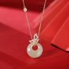 Серебряное колье 925 пробы с нефритом Хэтянь - Легкий роскошный кулон для женщин