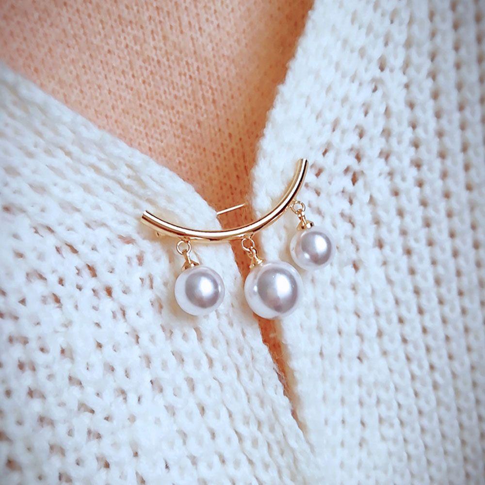 Simple Fashion Anti Slip Korean Enamel Pin Wearing Simulated Pearl Brooch Cardigan