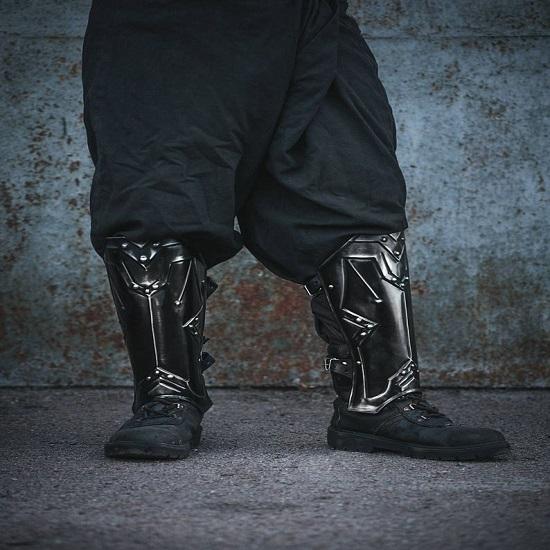 LARP Fantasy Leg Protection / LARP Armor Защита ног / Blackened Dwarf Style Greaves / Steel Armor of Dwarven - Handcrafted