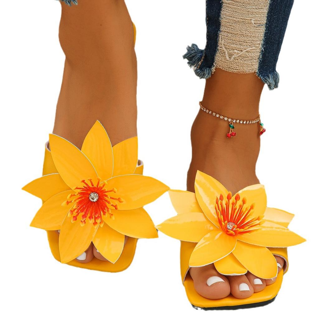 Модные женские сандалии больших размеров 2024 года, летние, повседневные, универсальные, удобные, с цветочным рисунком, плоские, женские, для отдыха на природе, нескользящие, пляжные.
