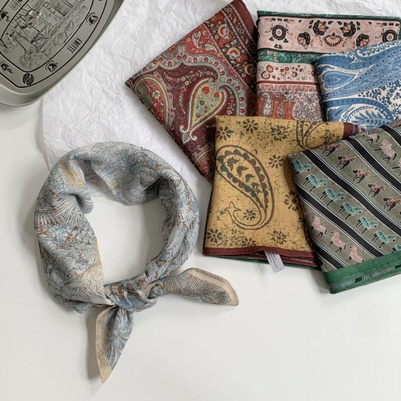 70 Double-sided Silk Scarf, Small Square Scarf, Scarf, White Rose Linen Silk Scarf, New High-end Scarf, Shawl Cover.