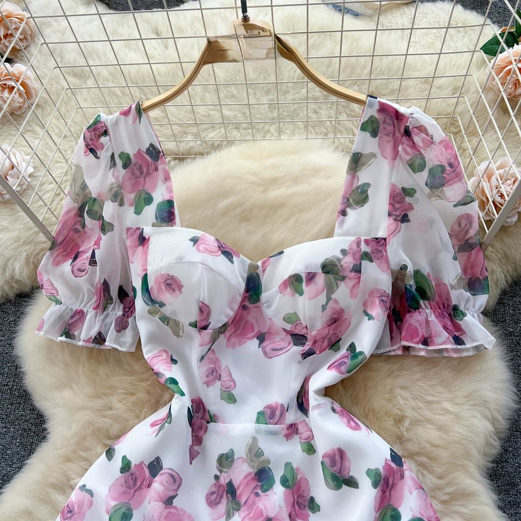 Пляжное платье с цветочным принтом для отдыха, женское платье с открытой спиной, шнуровкой и крестиком, рюшами, модное вечерние длинное платье, модная короткая сексуальная тонкая одежда