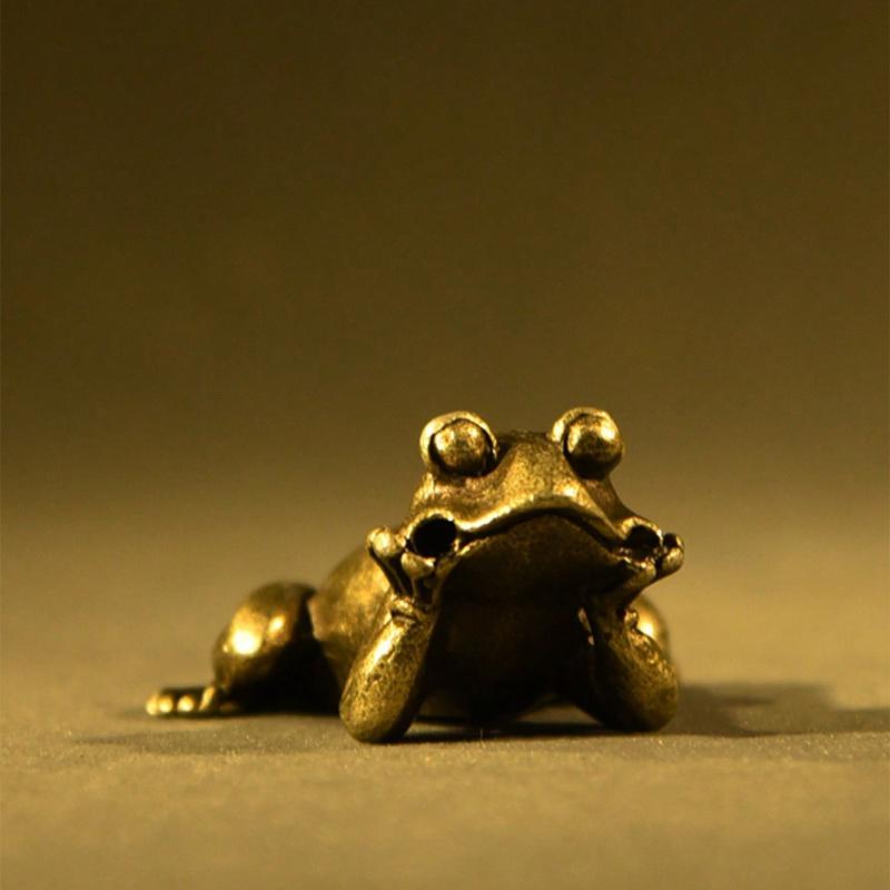 Retro Solid Brass Small Frog Figurine, Creative Car Accessories Ornament, Office Desk Decor, (Meditation Frog Can Be Used As Tea Pet, Incense Burner