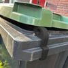 2 шт. Вентиляционный зажим для мусорного бака Кухонные отходы Предотвращает повреждение крышки Запах Легкая установка защелкиванием Буфер для крышки мусорного бака