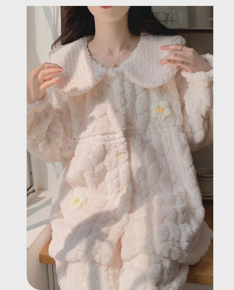 Женская пижама из кораллового флиса - плотный бархат, стиль принцессы, на осень и зиму