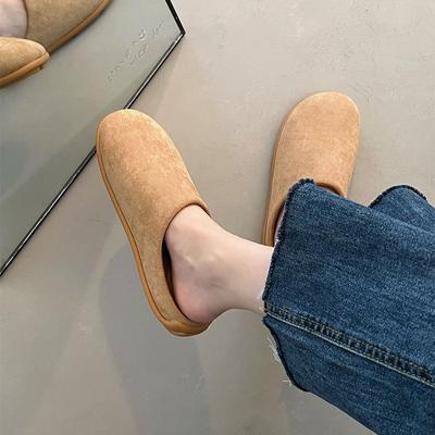 Повседневные простые взрывные интернет-знаменитости нескользящие шлепанцы на плоской подошве женские летние 2025 новые супер горячие шлепанцы с закрытым носком