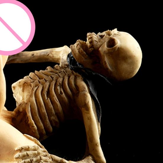 Wear-resistant Anti-deform Stylish Vivid Eye-catching Couple Sculpture Novelty Desk Statue Ornament Art Statue